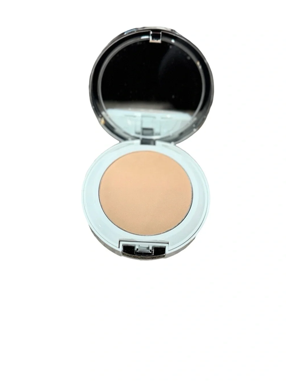 Clinique beyond perfecting